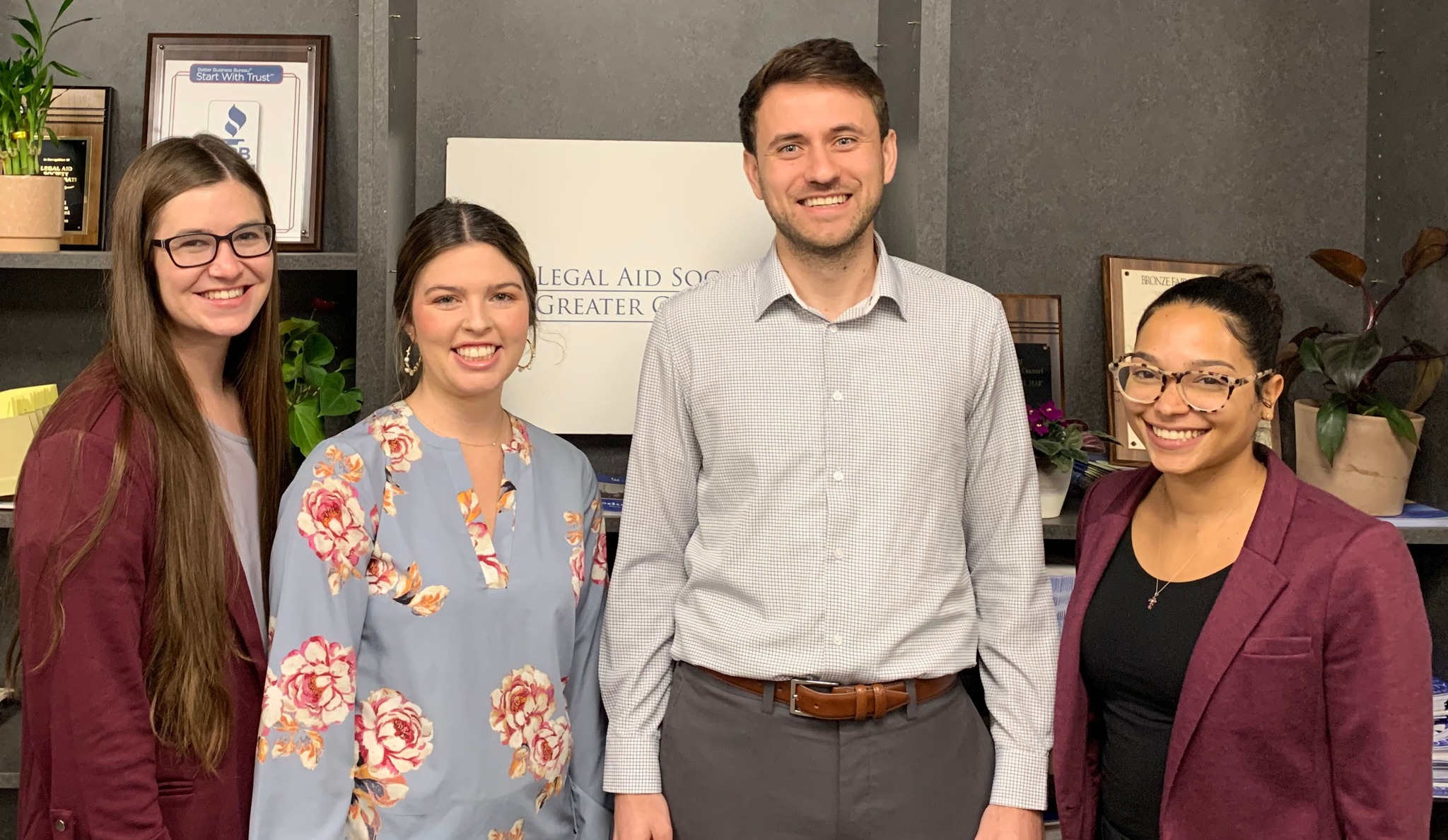 Servicios Legales Gratuitos en Cincinnati