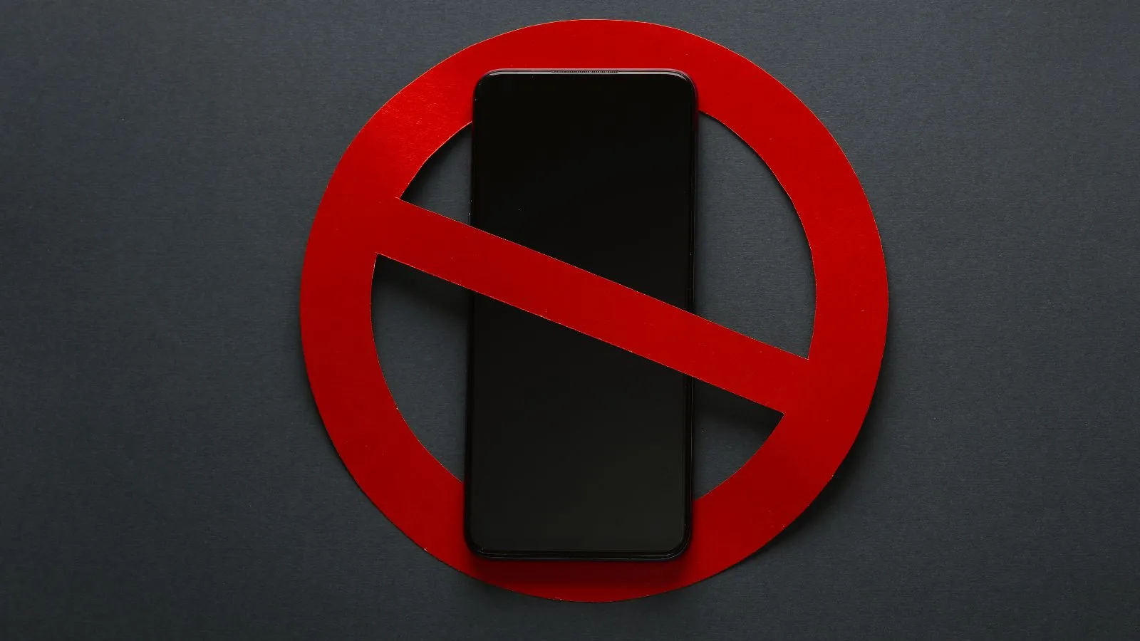Niños de Ohio no podrían usar el teléfono en la escuela