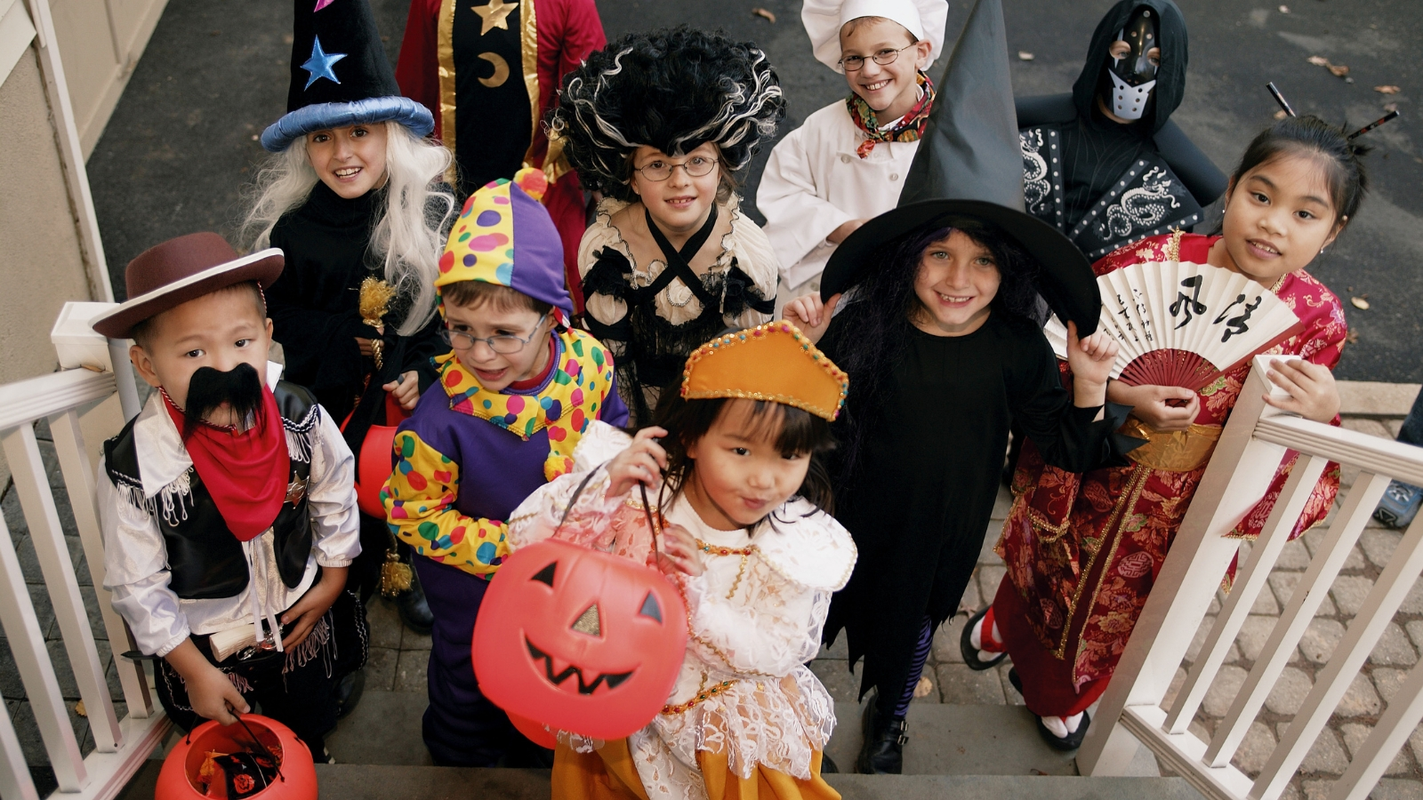 ¿Vives en el Noreste de Ohio? Estos son los horarios para pedir dulces en Halloween